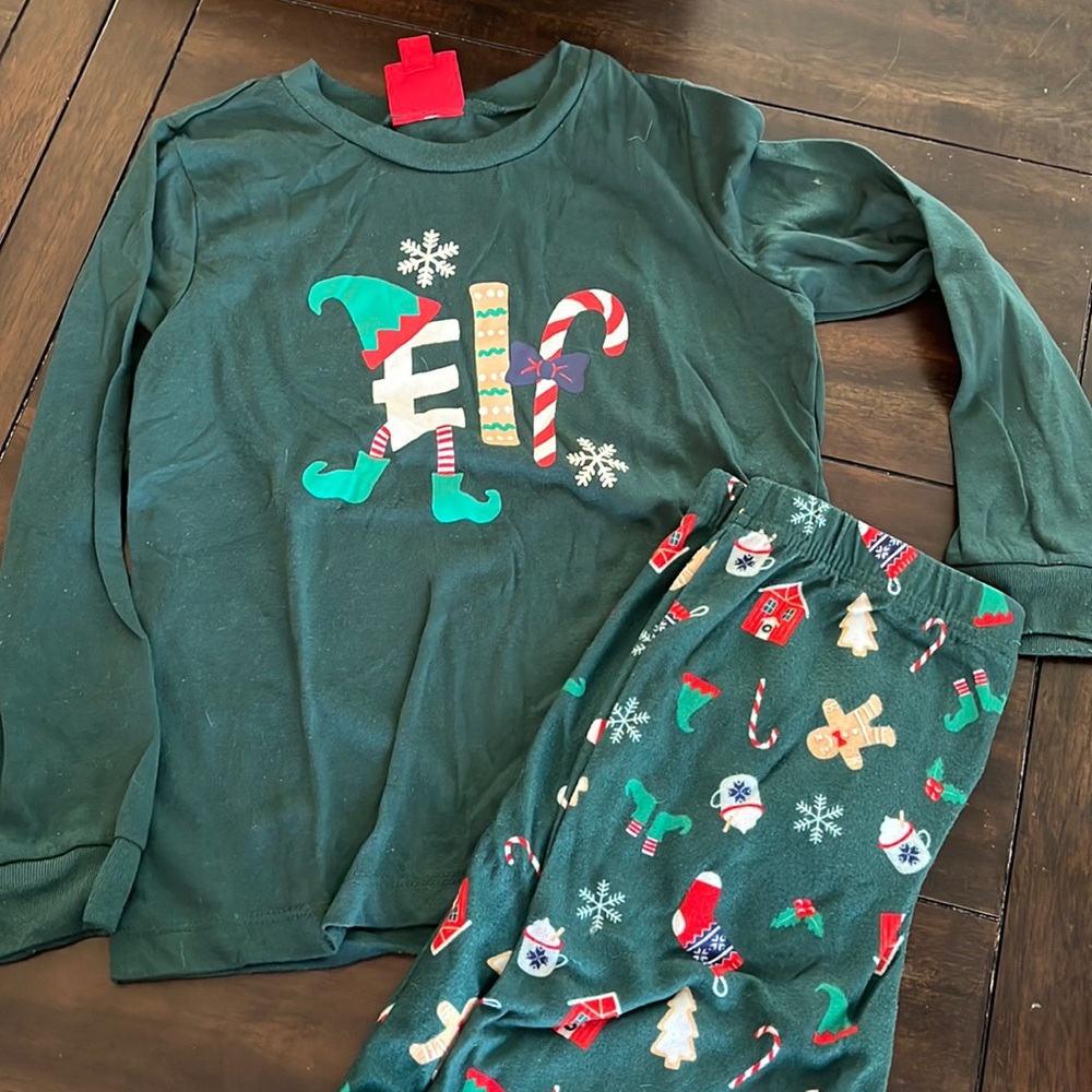 Elf PJs size S 6/7